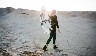 Woman moving on after learning how to start healing after a divorce.